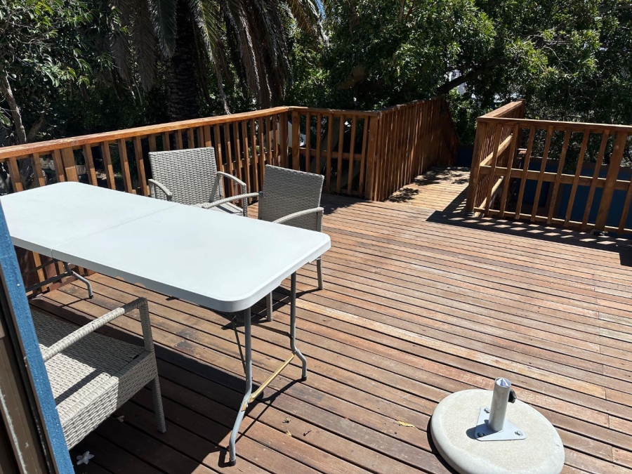 To Let 2 Bedroom Property for Rent in Vredehoek Western Cape